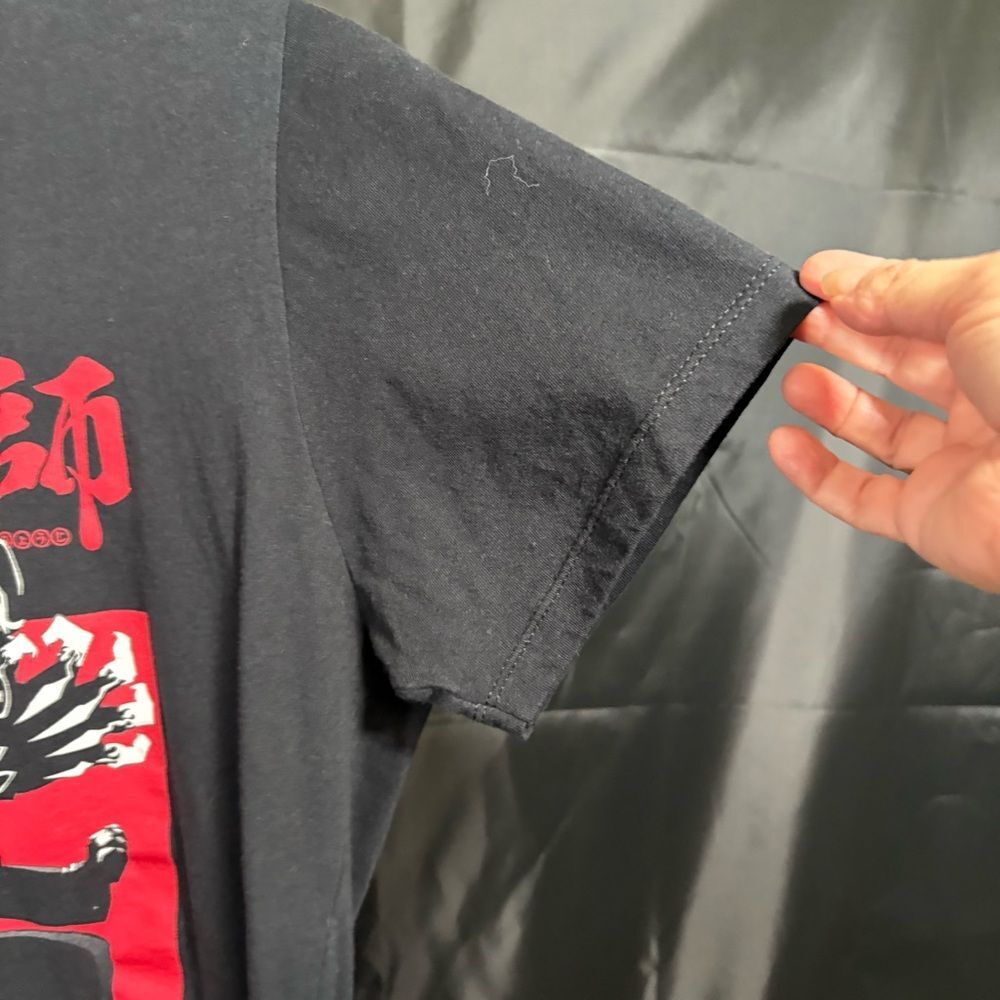Black Graphic T-Shirt YS/2XL -S - Picture 5 of 10